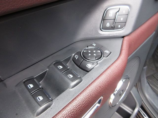 Certified 2022 Ford Expedition Limited image 11