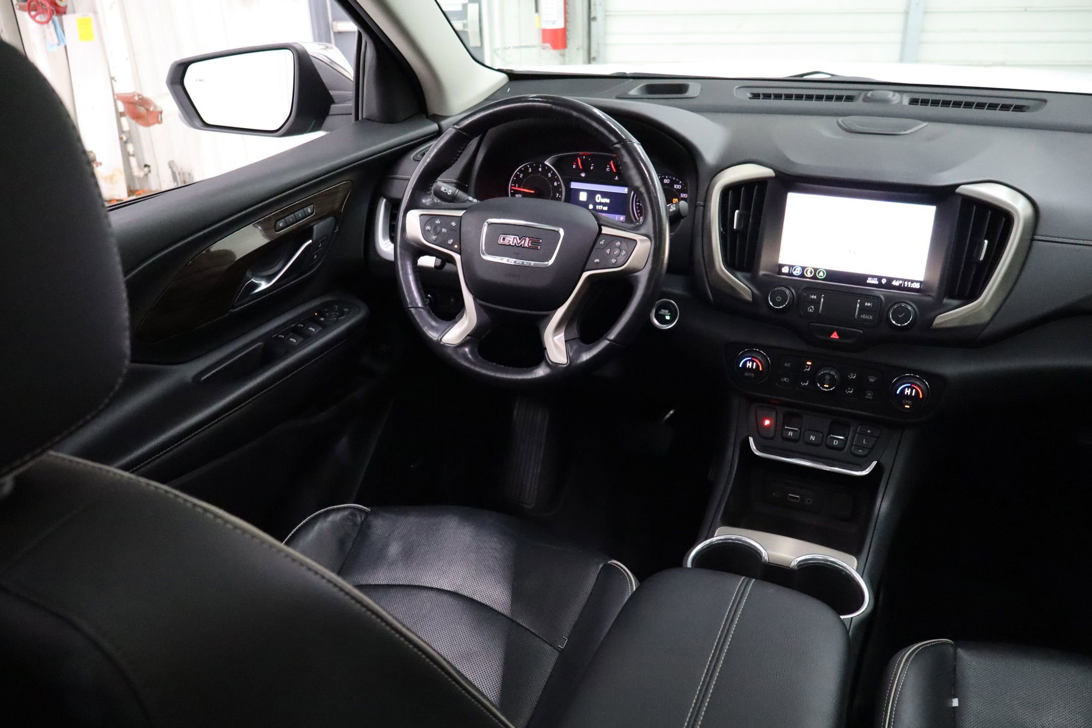 Used 2019 GMC Terrain Denali w/ Advanced Safety Package image 28