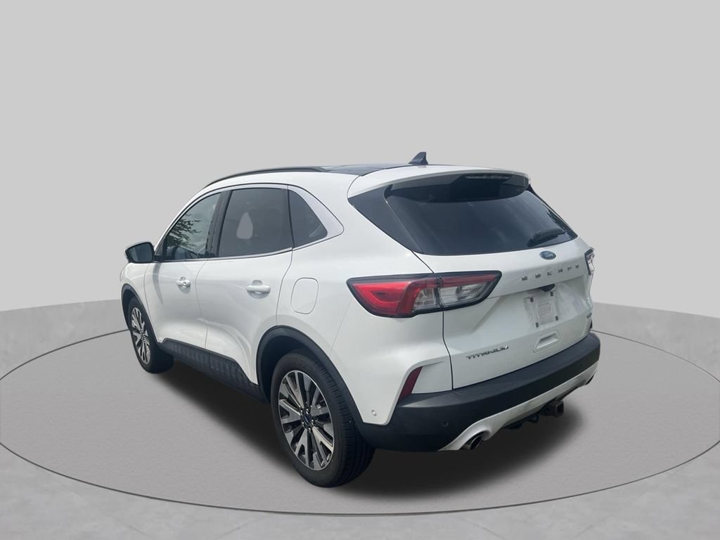 Certified 2020 Ford Escape Titanium w/ Titanium Premium Package 2.0 AWD/4WD image 4