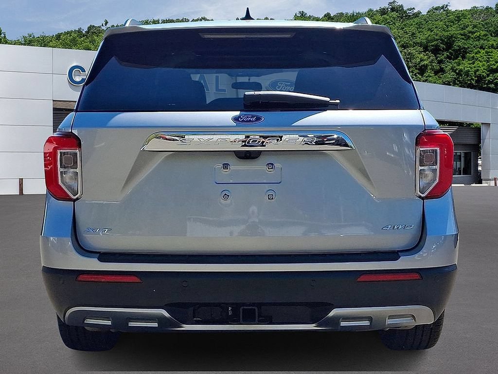 Certified 2023 Ford Explorer XLT w/ Equipment Group 202A AWD/4WD image 5