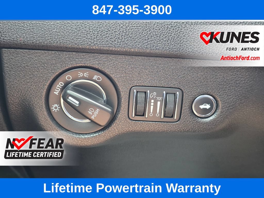 Used 2019 Chrysler 300 S AWD/4WD image 29