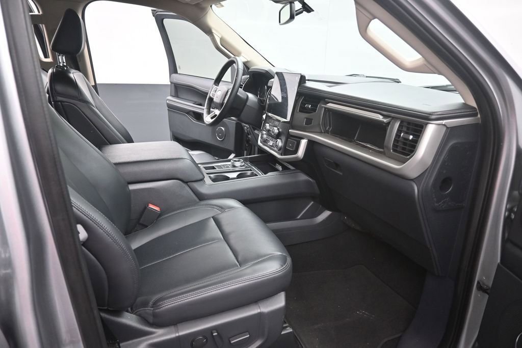 Certified 2024 Ford Expedition Max XLT RWD image 24