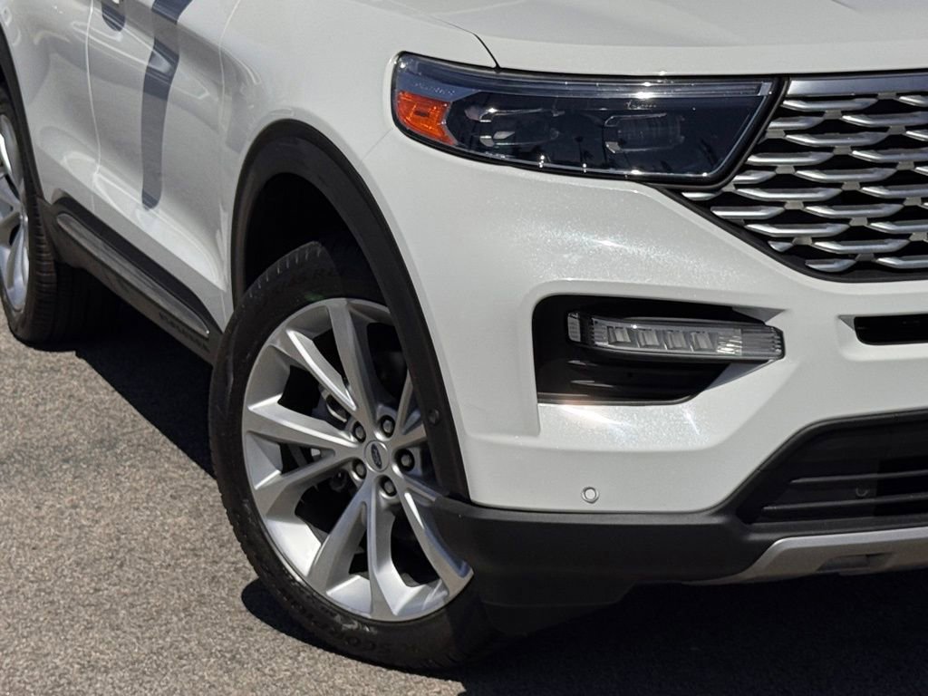 Certified 2021 Ford Explorer Platinum w/ Equipment Group 601A AWD/4WD image 4
