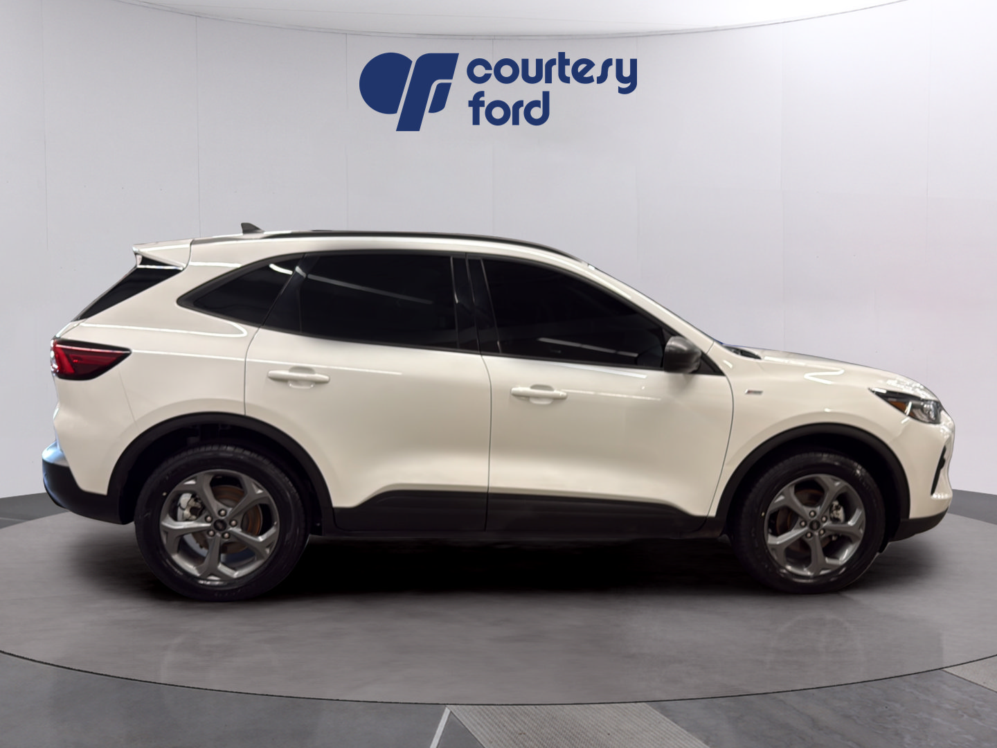 Certified 2025 Ford Escape ST-Line w/ Tech Pack #1 AWD/4WD image 8