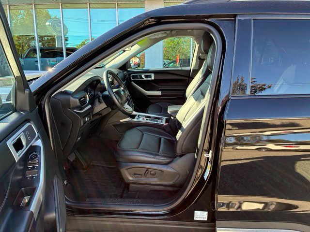 Certified 2023 Ford Explorer XLT w/ Equipment Group 202A AWD/4WD image 15