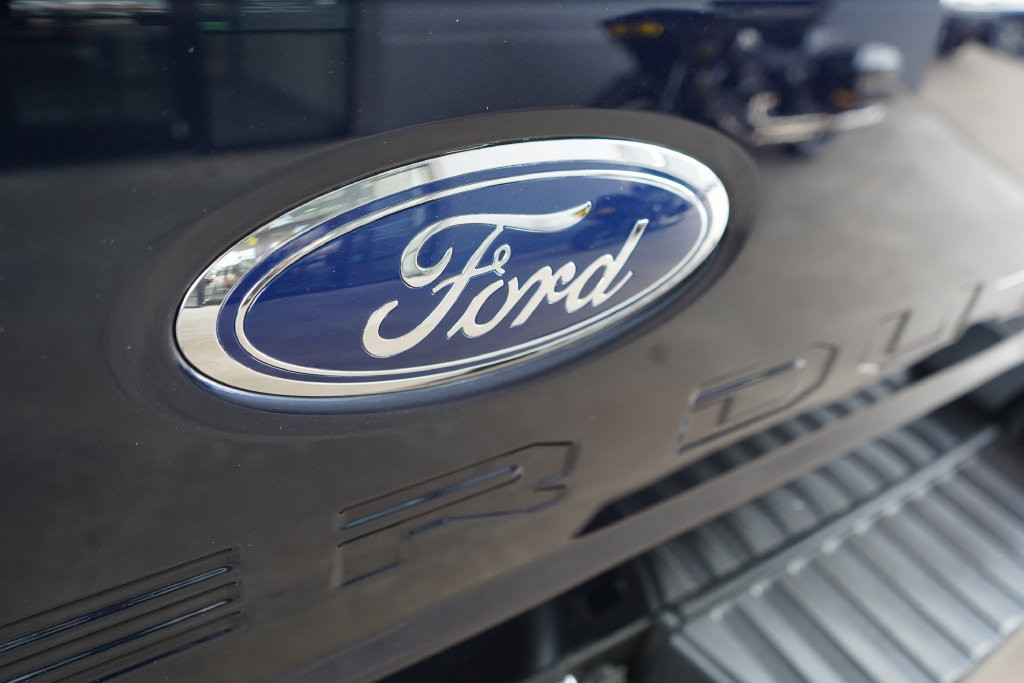 Certified 2024 Ford F250 Lariat w/ Lariat Ultimate Package AWD/4WD image 6