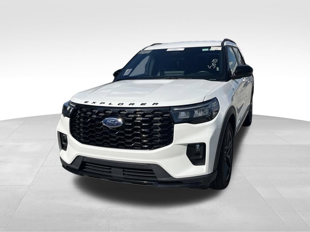 Certified 2025 Ford Explorer ST-Line w/ ST-Line Street Pack AWD/4WD image 2