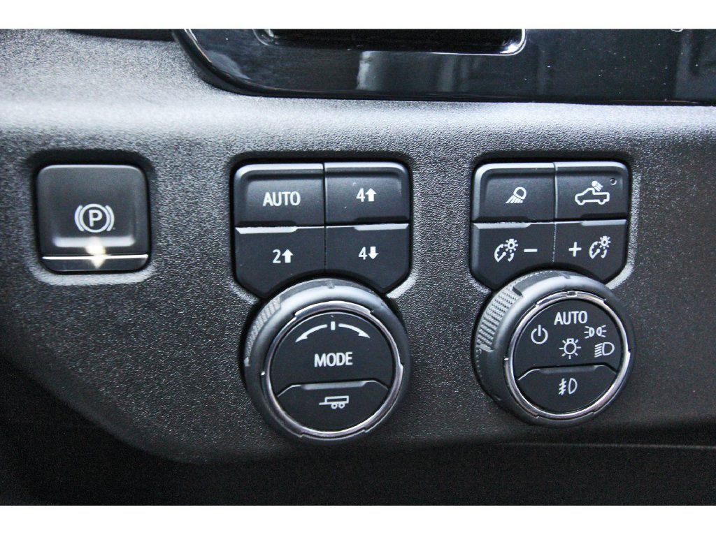 Used 2024 Chevrolet Silverado 3500 High Country w/ High Country Premium Package AWD/4WD image 23