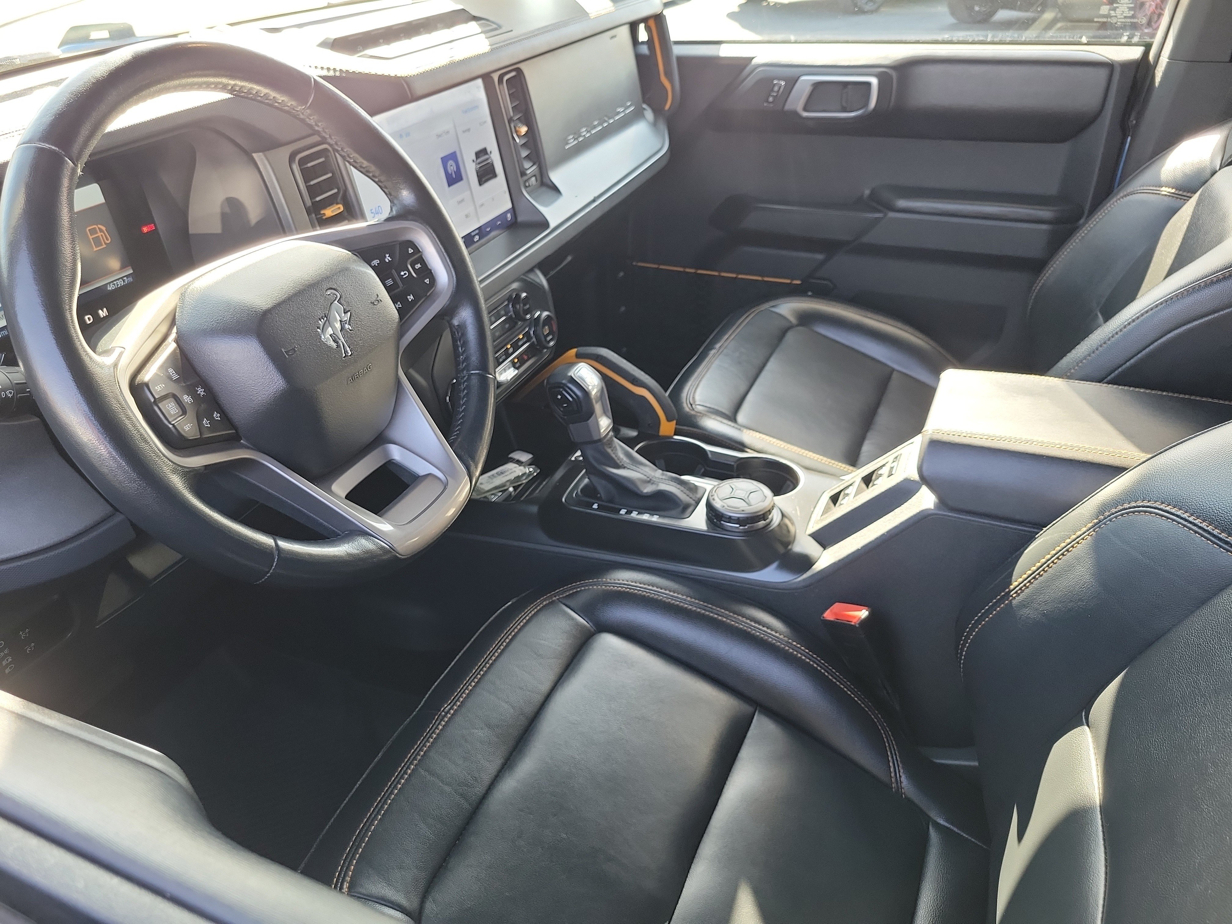Certified 2024 Ford Bronco Badlands AWD/4WD image 3
