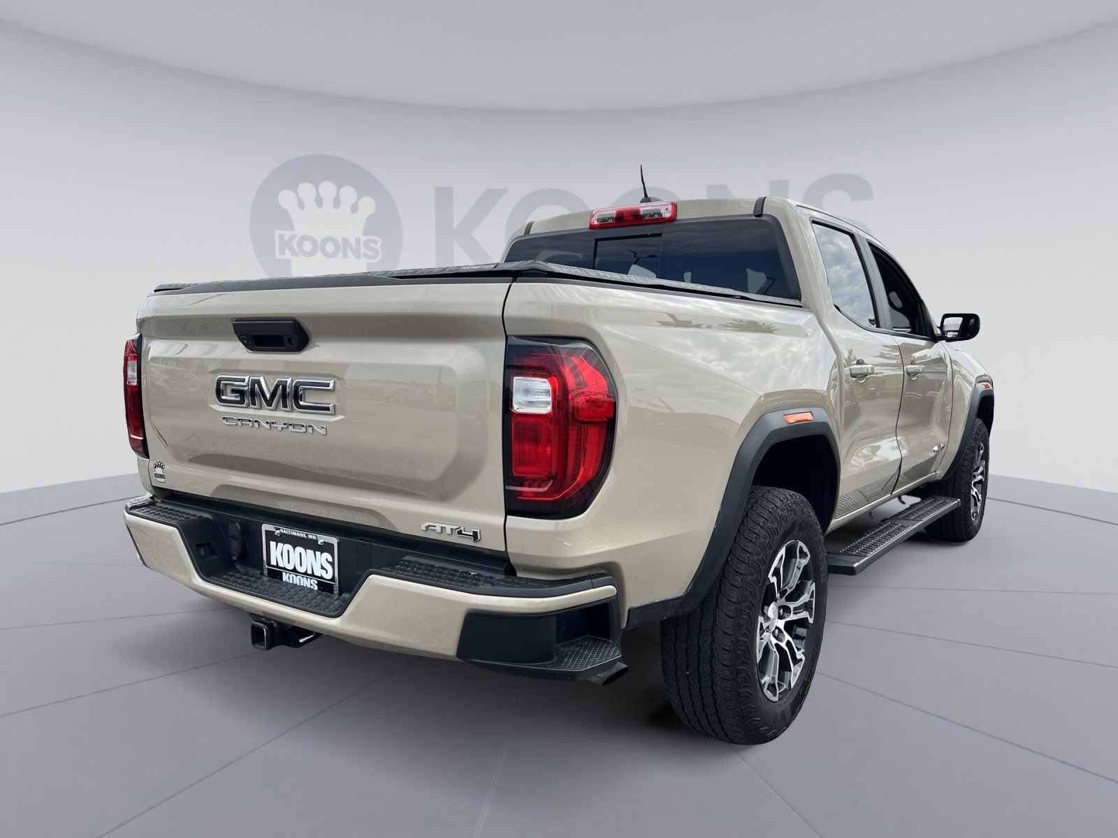 Used 2023 GMC Canyon AT4 image 4