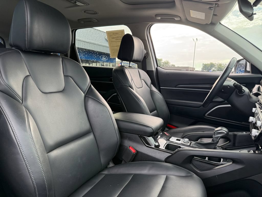 Used 2025 Kia Telluride S FWD image 20