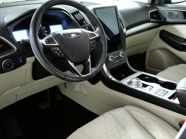 Certified 2023 Ford Edge Titanium w/ Equipment Group 301A AWD/4WD image 2