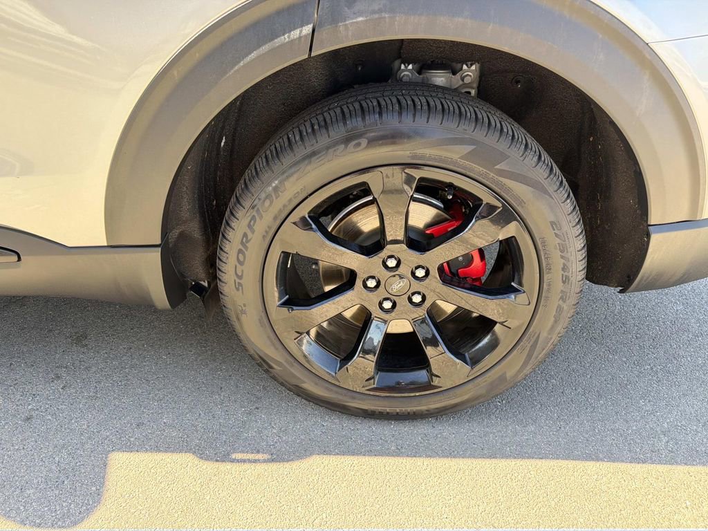 Certified 2023 Ford Explorer ST w/ Equipment Group 401A image 9