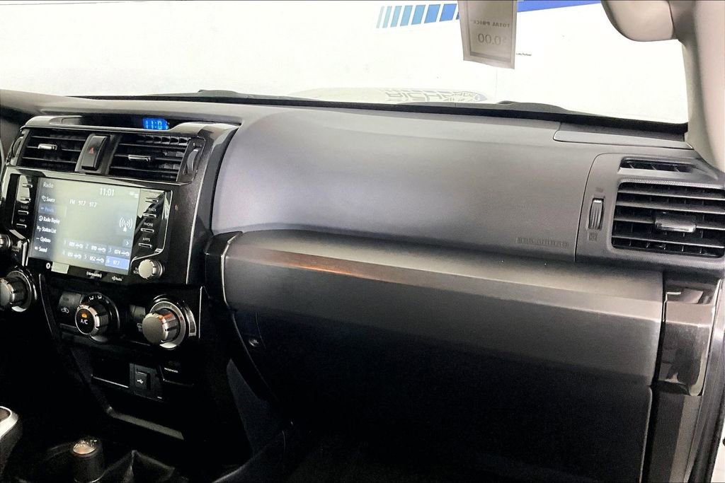 Used 2024 Toyota 4Runner TRD Off-Road Premium image 12