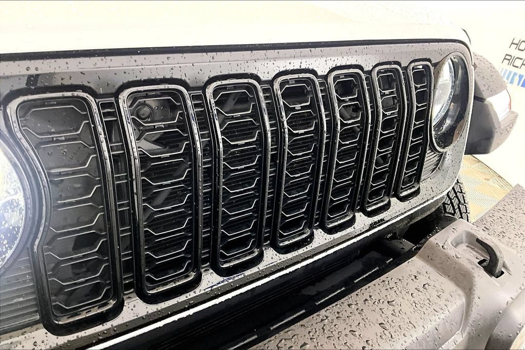 Used 2025 Jeep Wrangler Unlimited Sport AWD/4WD image 23