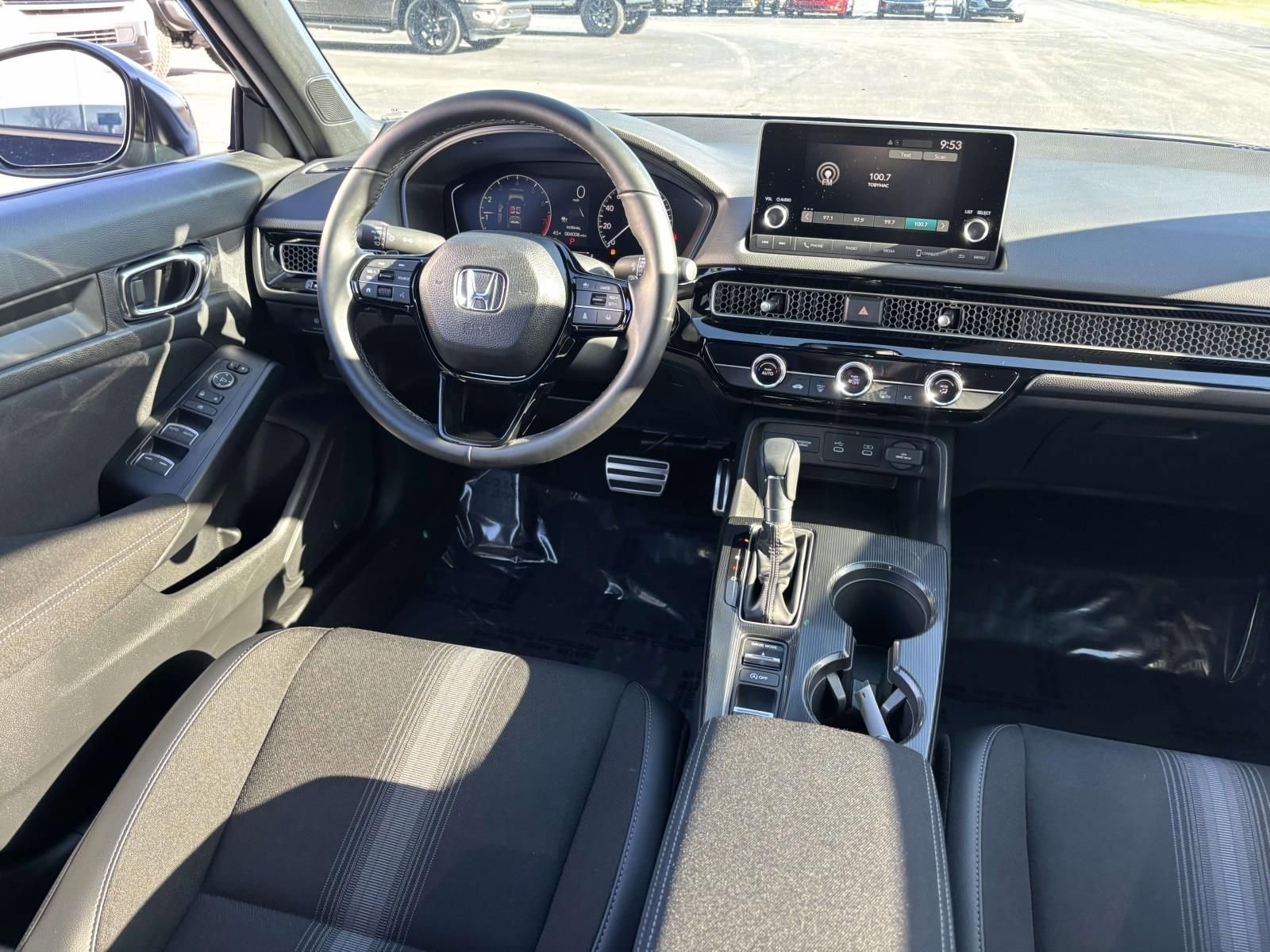 Used 2025 Honda Civic Sport image 32