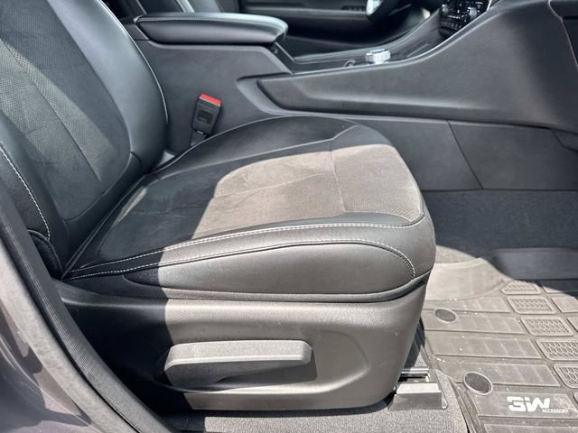 Used 2023 Jeep Grand Cherokee L Altitude AWD/4WD image 12