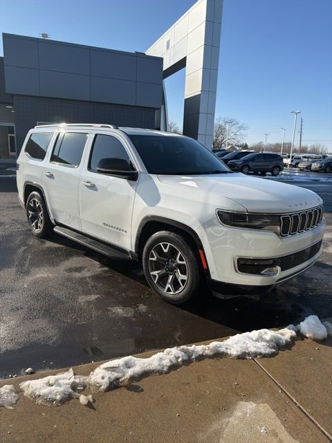 Used 2023 Jeep Wagoneer Series III w/ Preferred Equipment Group image 1