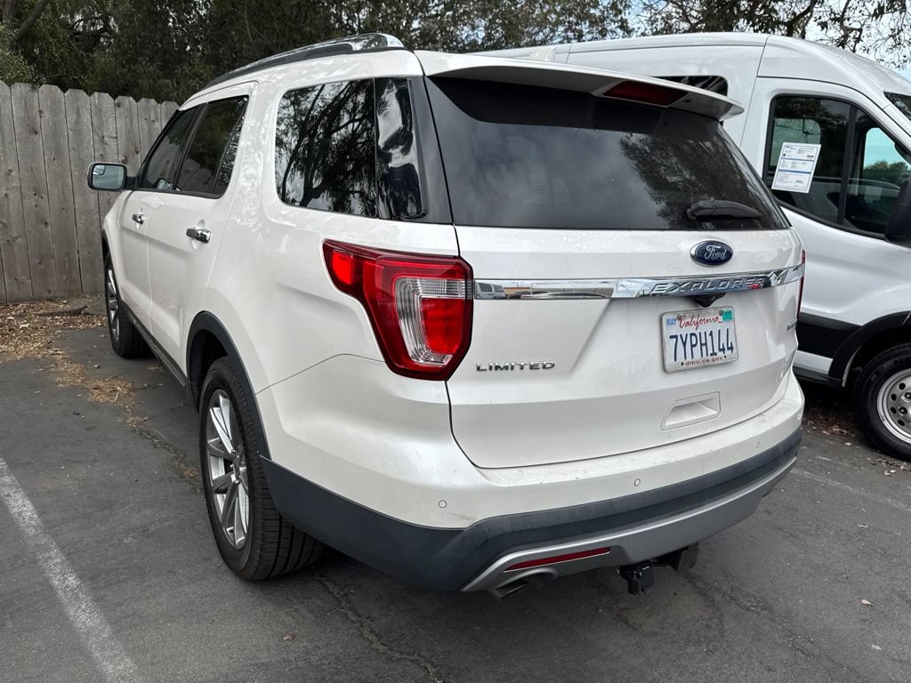 Certified 2017 Ford Explorer Limited FWD image 5