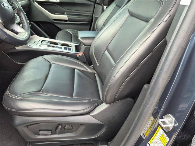 Certified 2023 Ford Explorer XLT w/ Equipment Group 202A RWD image 15
