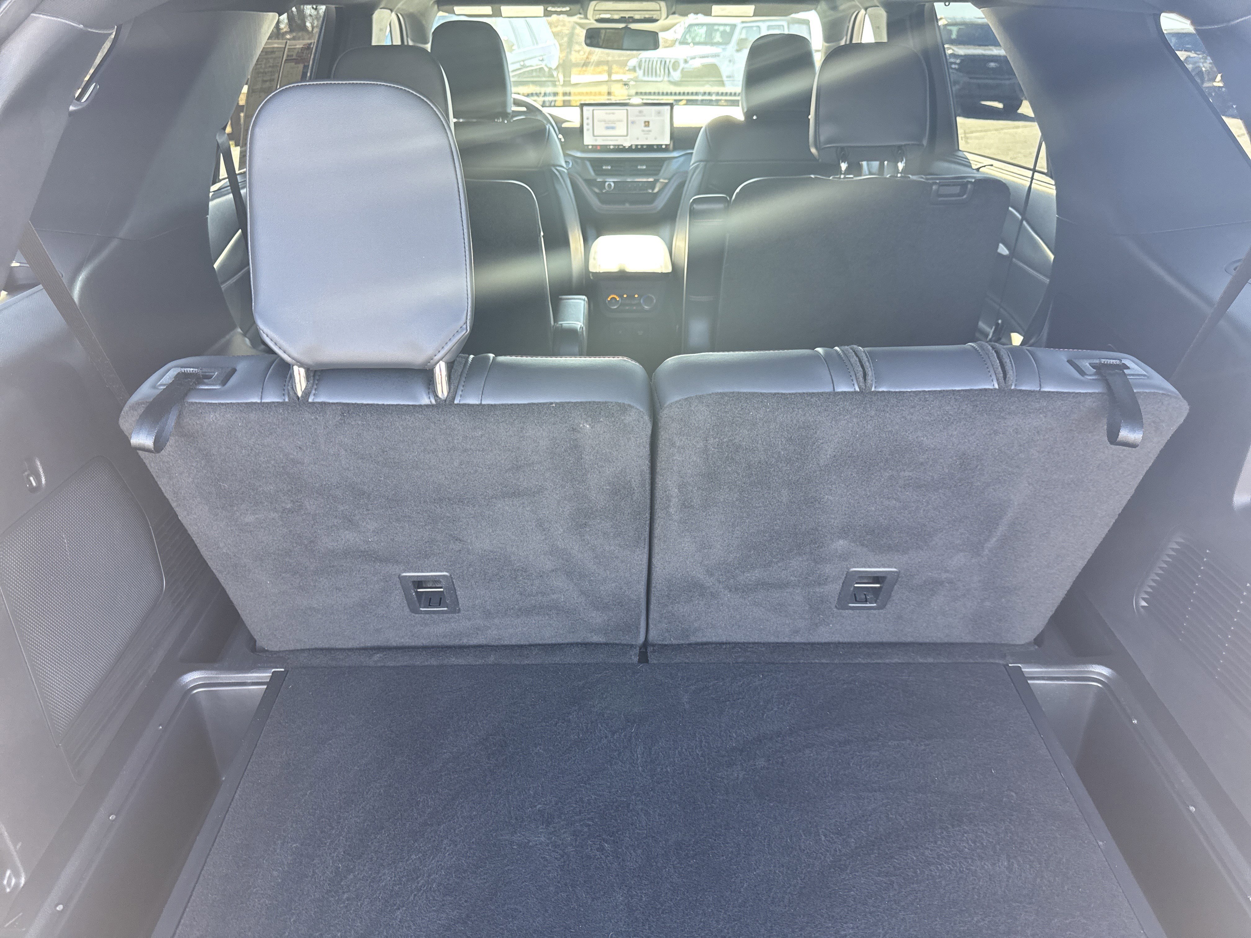 Certified 2025 Ford Explorer ST image 18