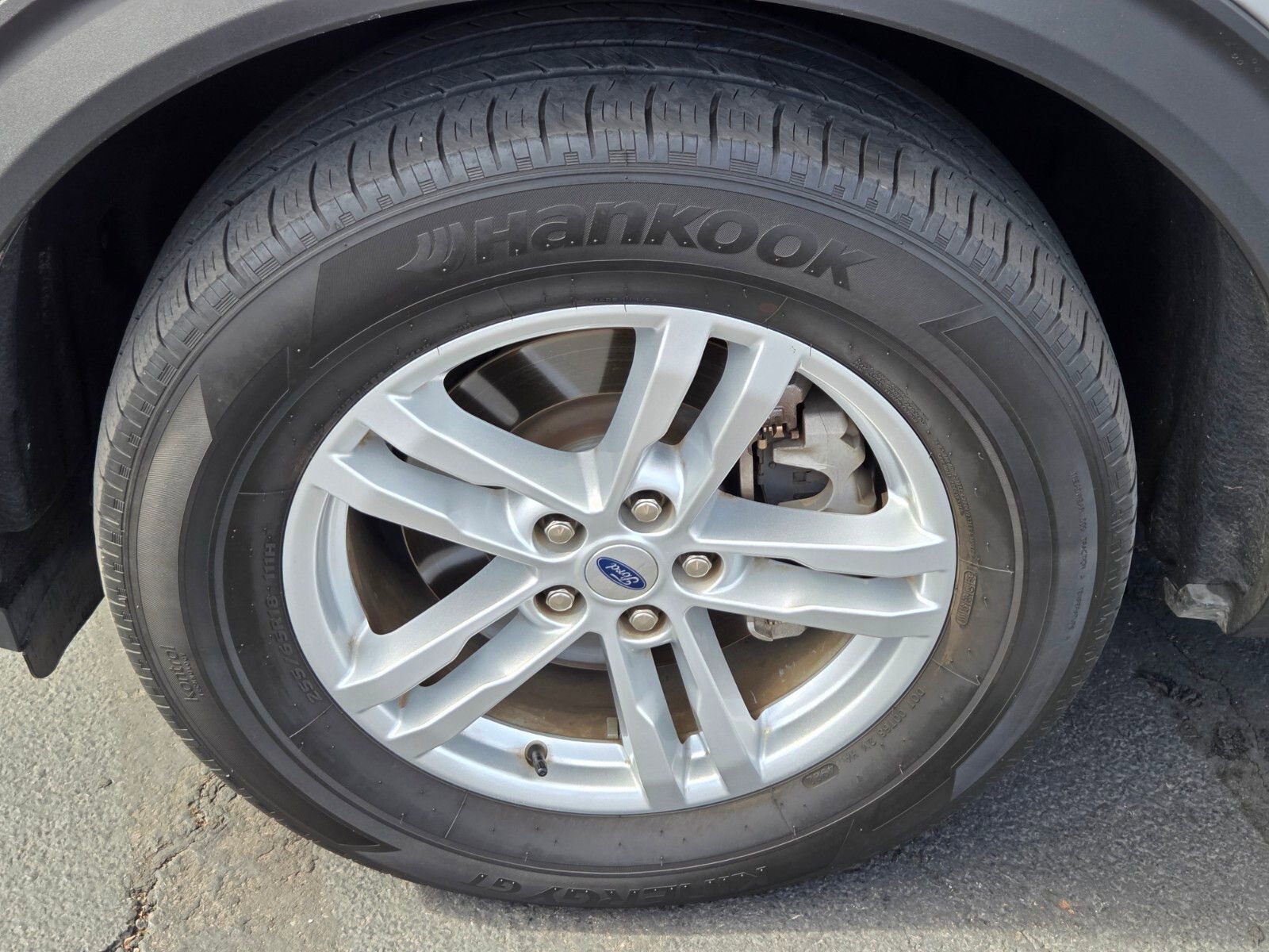 Certified 2023 Ford Explorer XLT RWD image 9