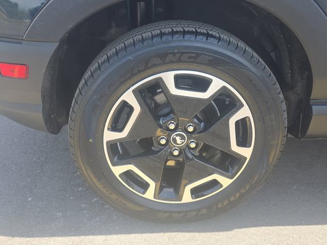 Certified 2023 Ford Bronco Sport Outer Banks w/ Tech Package AWD/4WD image 5