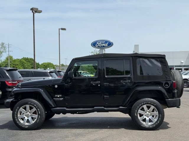 Used 2018 Jeep Wrangler Unlimited Sahara AWD/4WD image 41