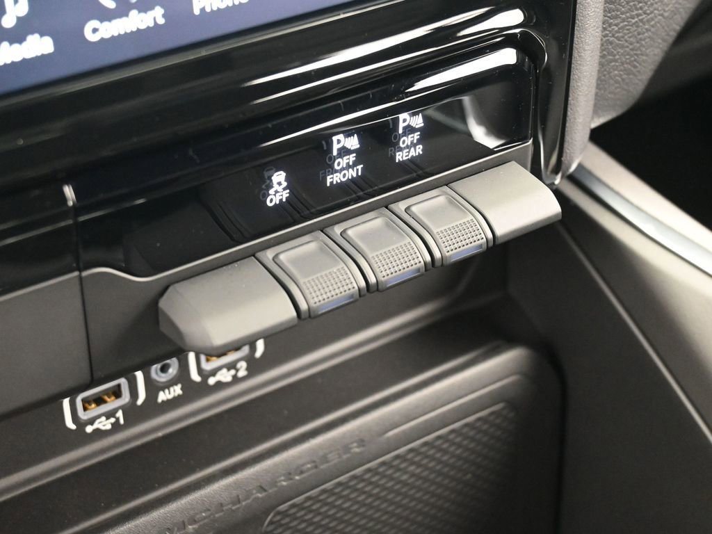 Used 2025 RAM 1500 Laramie image 22