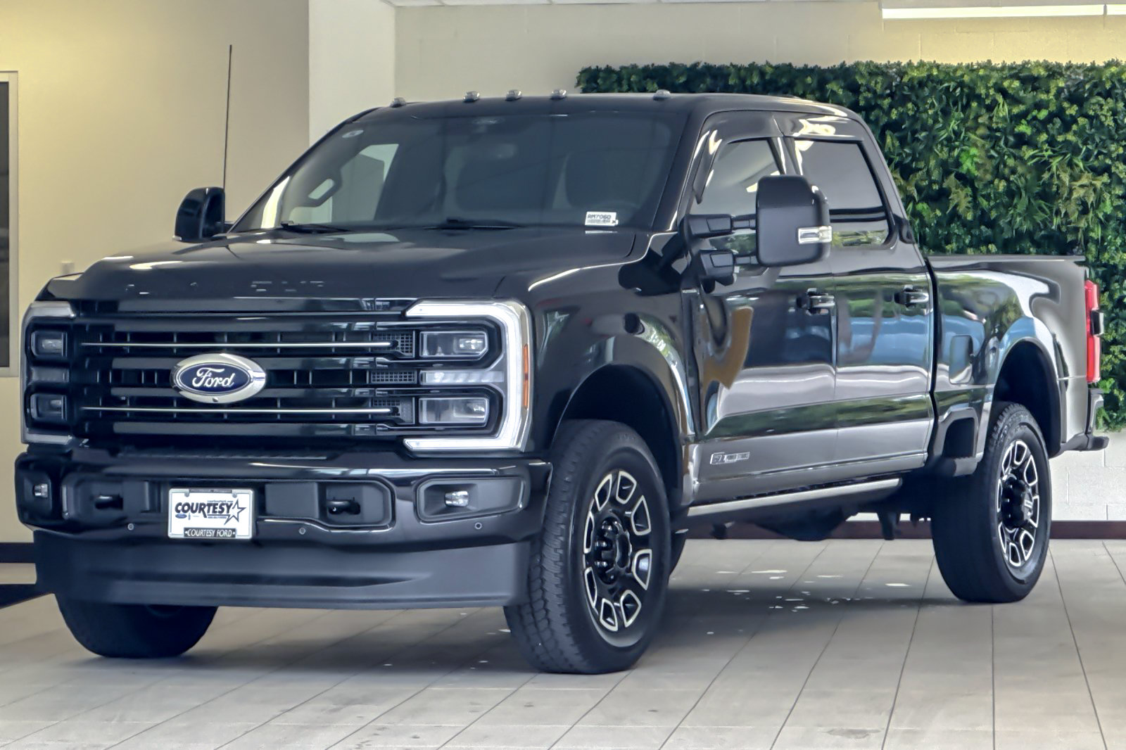 Certified 2025 Ford F350 Platinum AWD/4WD image 8