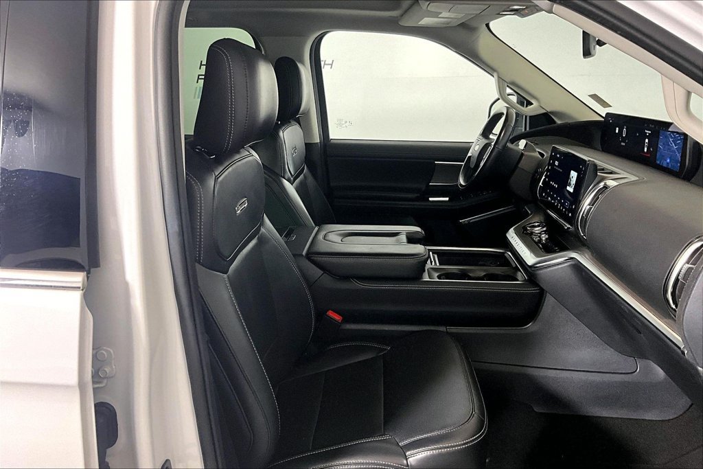 Certified 2025 Ford Expedition Max Platinum AWD/4WD image 6