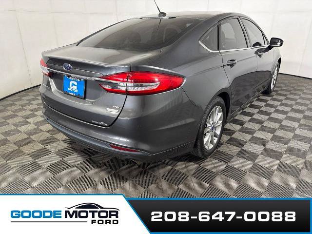 Certified 2017 Ford Fusion SE FWD image 7