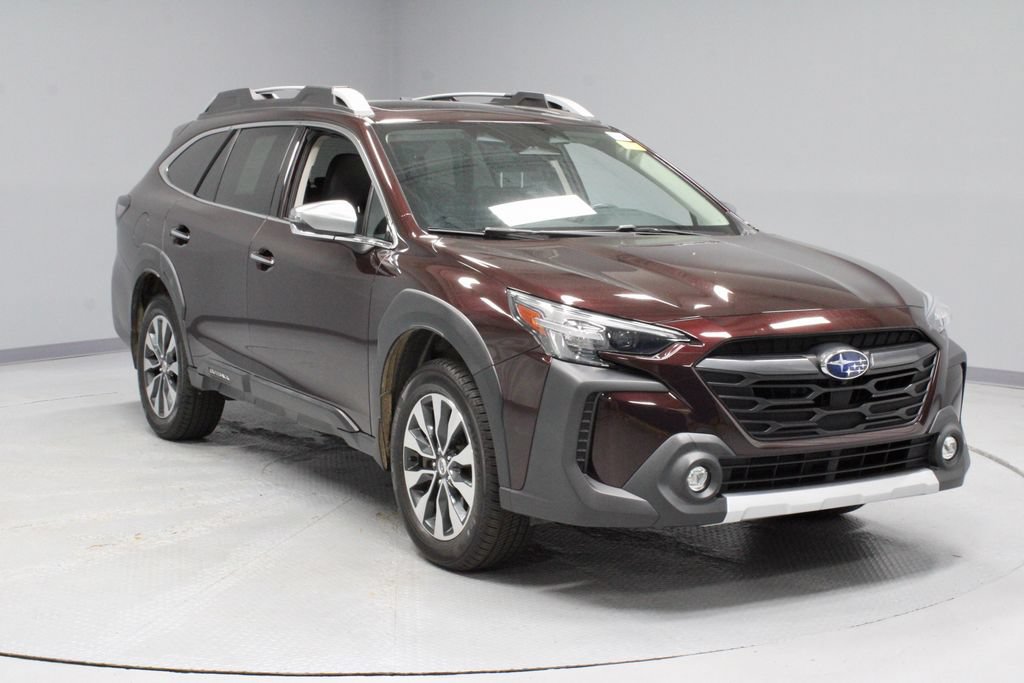 Used 2023 Subaru Outback Touring AWD/4WD image 1