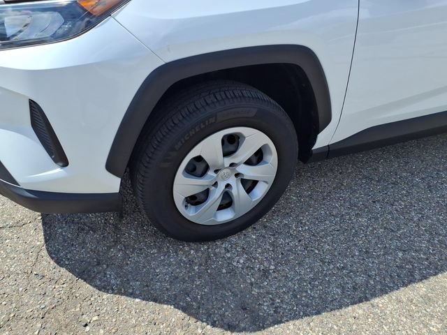 Used 2019 Toyota RAV4 LE w/ All Weather Liner Package AWD/4WD image 4