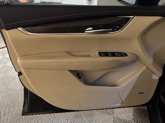 Used 2019 Cadillac XT5 FWD image 10