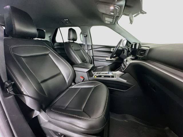 Certified 2023 Ford Explorer XLT w/ Equipment Group 202A RWD image 14