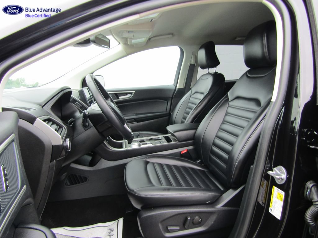 Certified 2024 Ford Edge SEL w/ Convenience Package AWD/4WD image 3