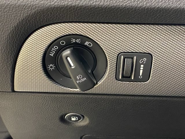 Used 2019 Dodge Durango GT w/ Blacktop Package AWD/4WD image 37