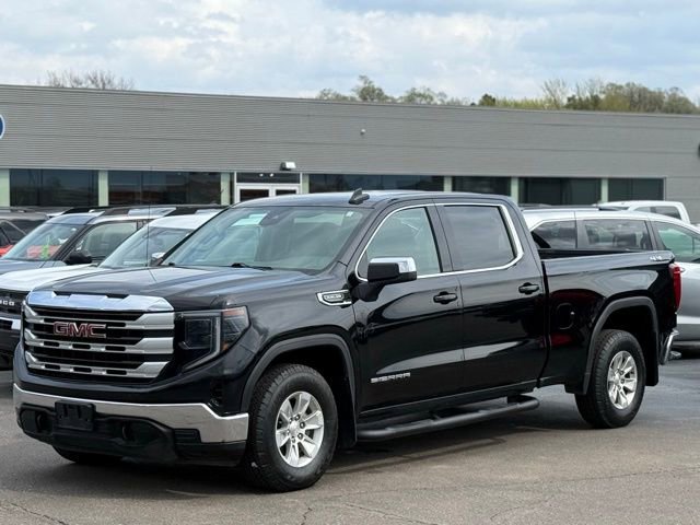 Used 2023 GMC Sierra 1500 SLE w/ Enhanced Capability Package AWD/4WD image 29