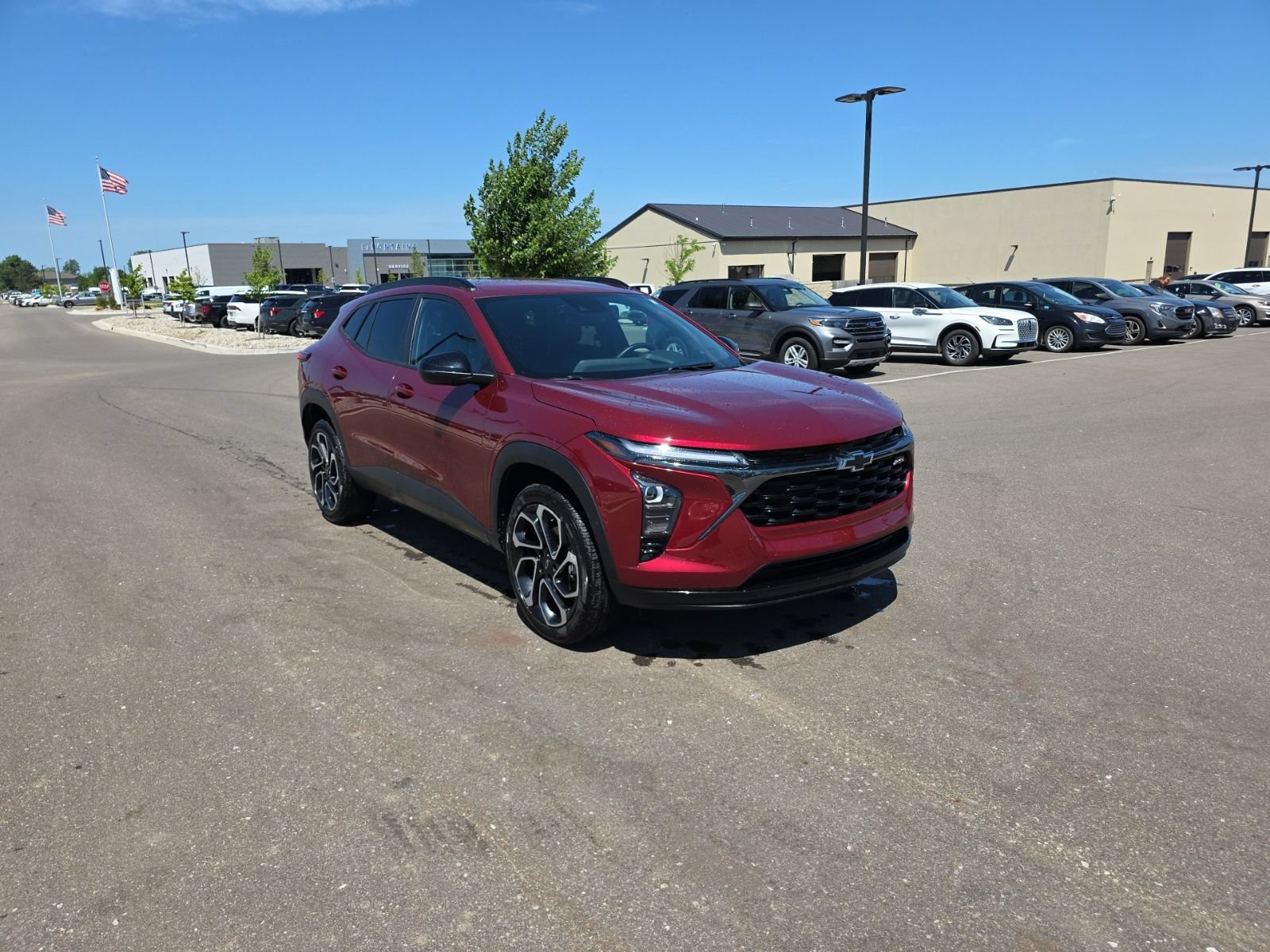 Used 2024 Chevrolet Trax RS FWD image 3