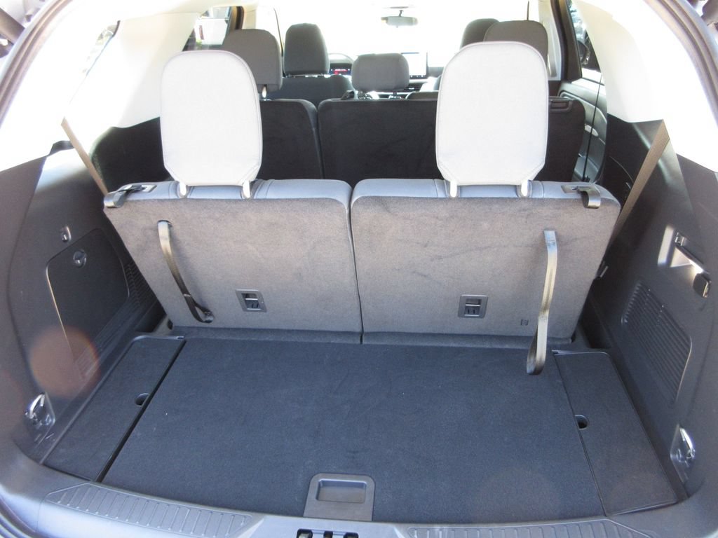 Certified 2025 Ford Explorer Active RWD image 28