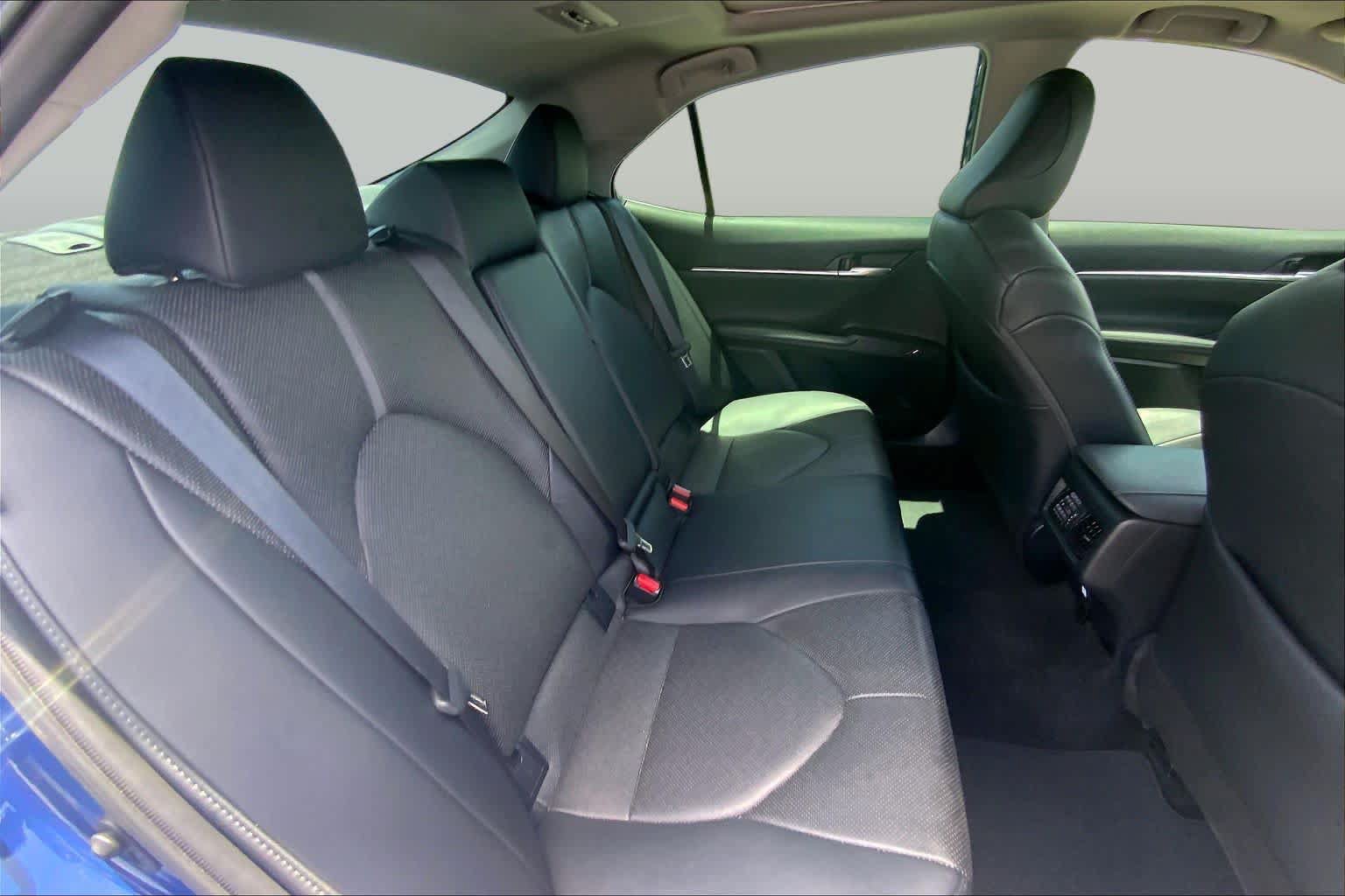 Used 2024 Toyota Camry XLE w/ Navigation Package FWD image 20