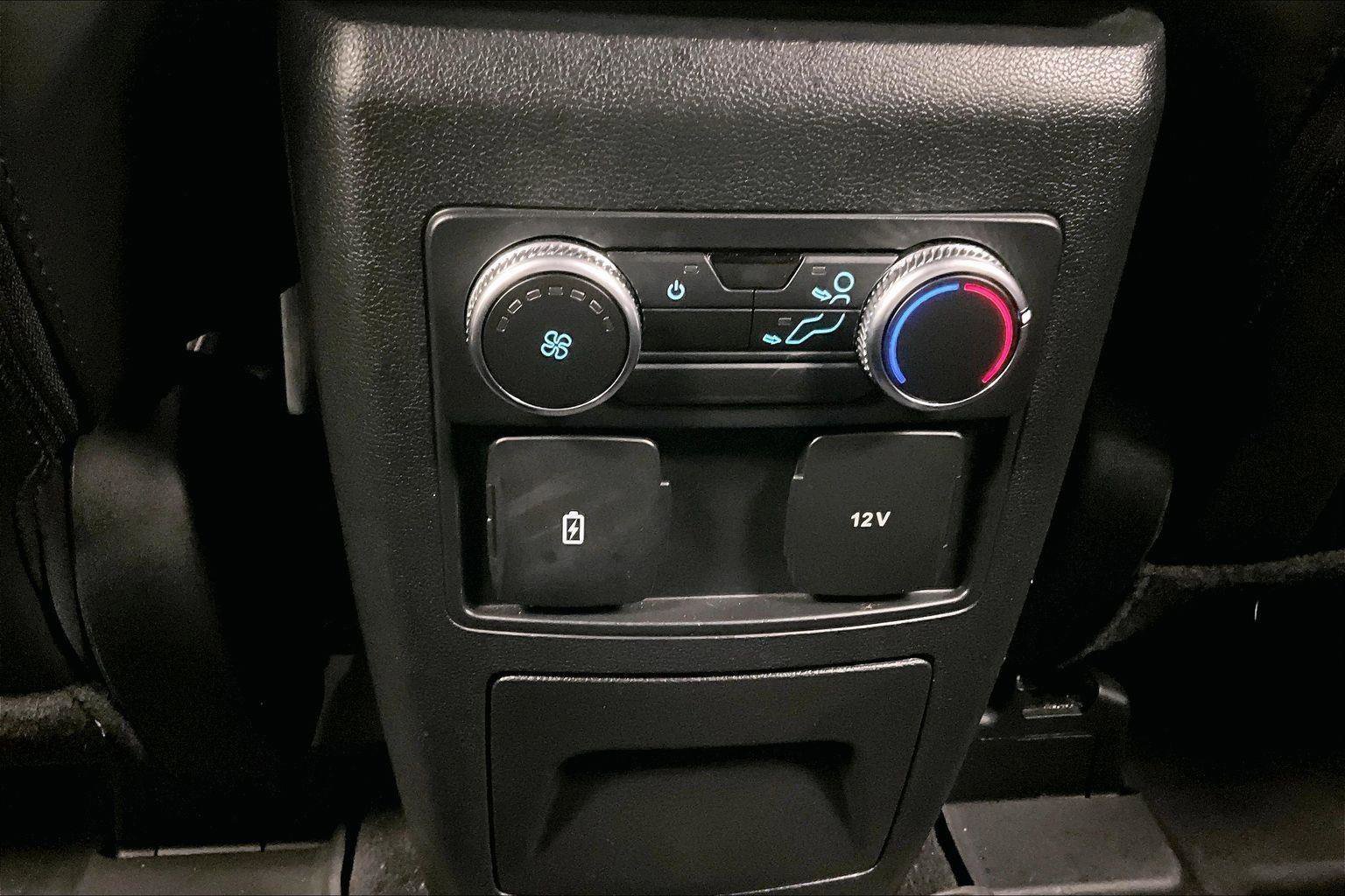 Certified 2022 Ford Explorer XLT w/ Equipment Group 202A image 33