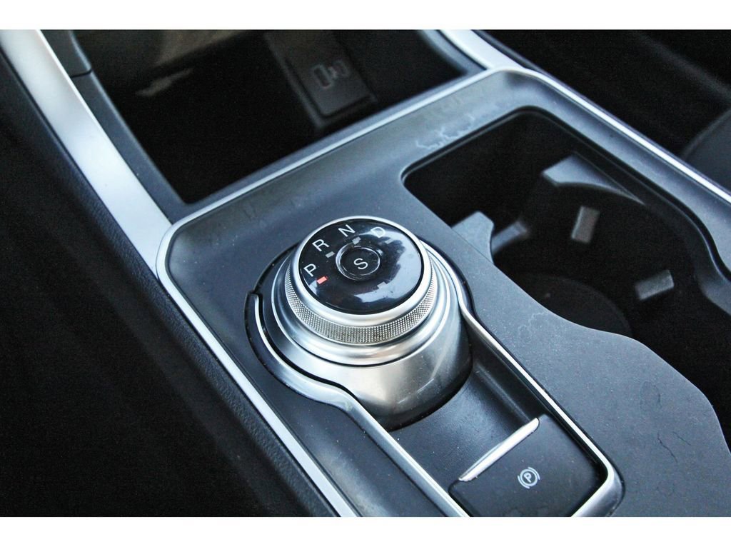 Certified 2024 Ford Edge SE image 25