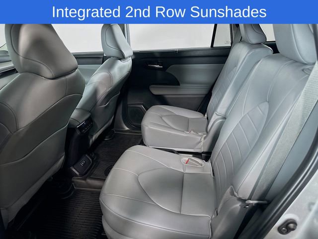 Used 2024 Toyota Highlander XLE FWD image 17