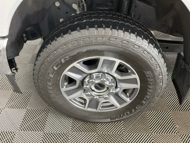 Certified 2025 Ford F350 Lariat w/ FX4 Off-Road Package image 33
