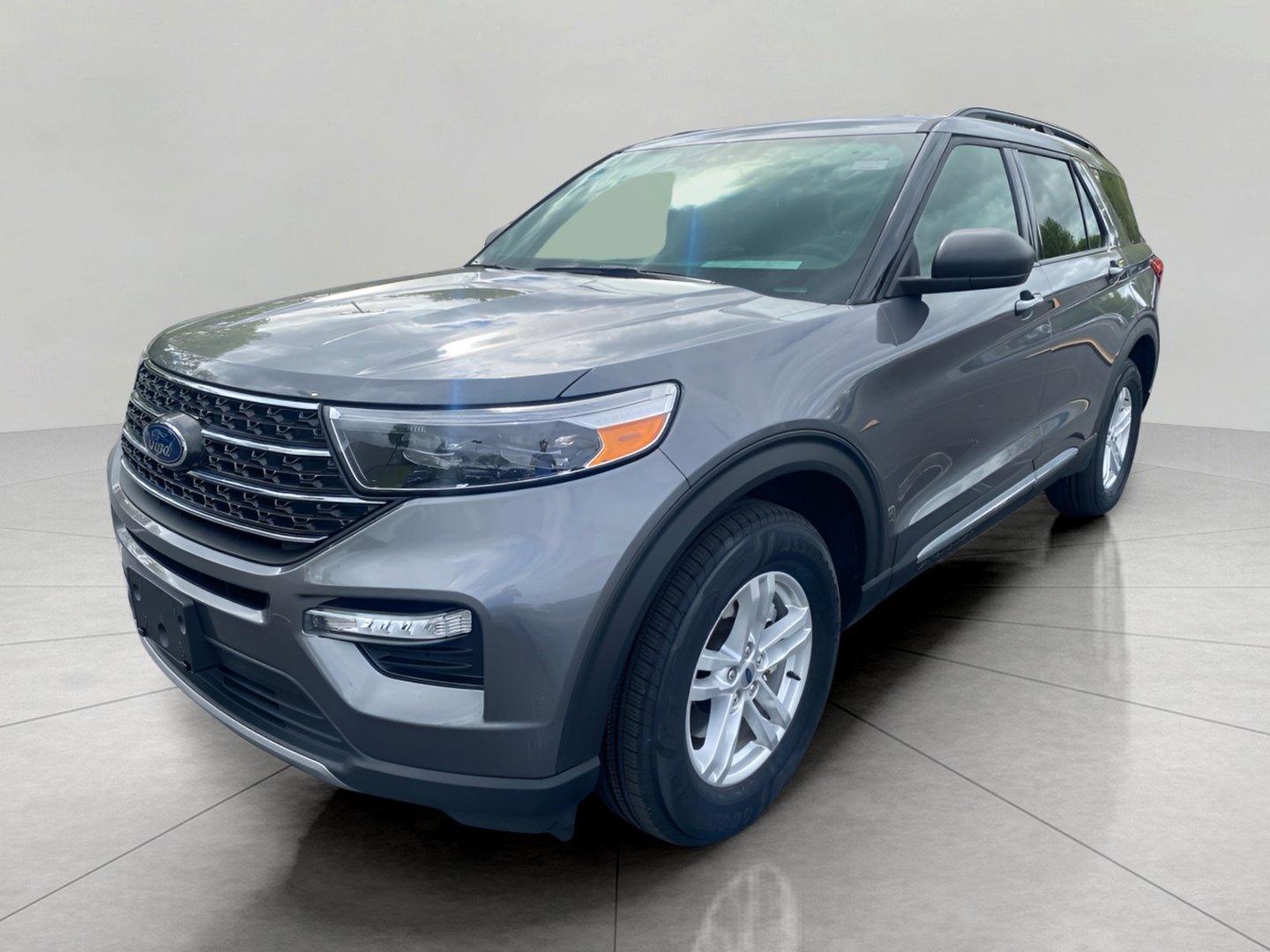 Certified 2023 Ford Explorer XLT w/ Equipment Group 202A AWD/4WD image 10