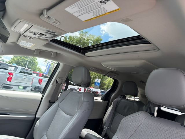 Used 2021 Toyota Sienna Limited FWD image 30