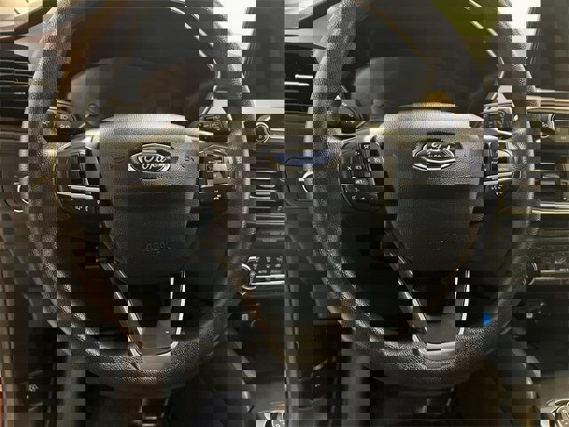 Certified 2020 Ford Escape SE image 9