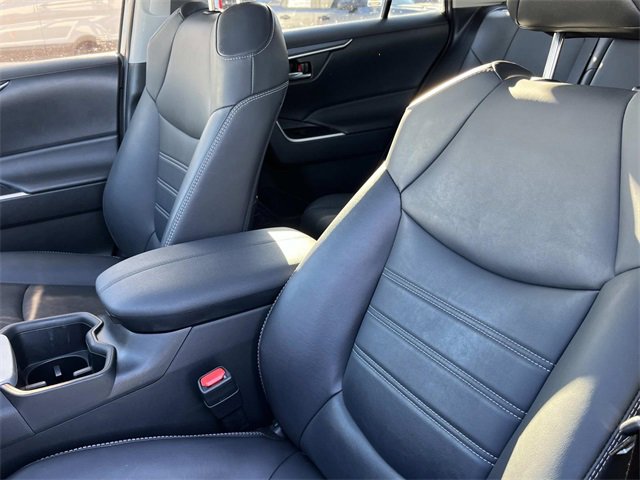 Used 2023 Toyota RAV4 XLE Premium image 30